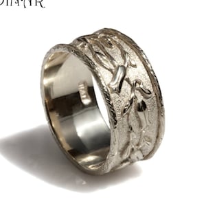 Woodland nature inspired thick wide sterling silver wedding band, engraved floral texture grapevine leafs silver womens wedding ring
