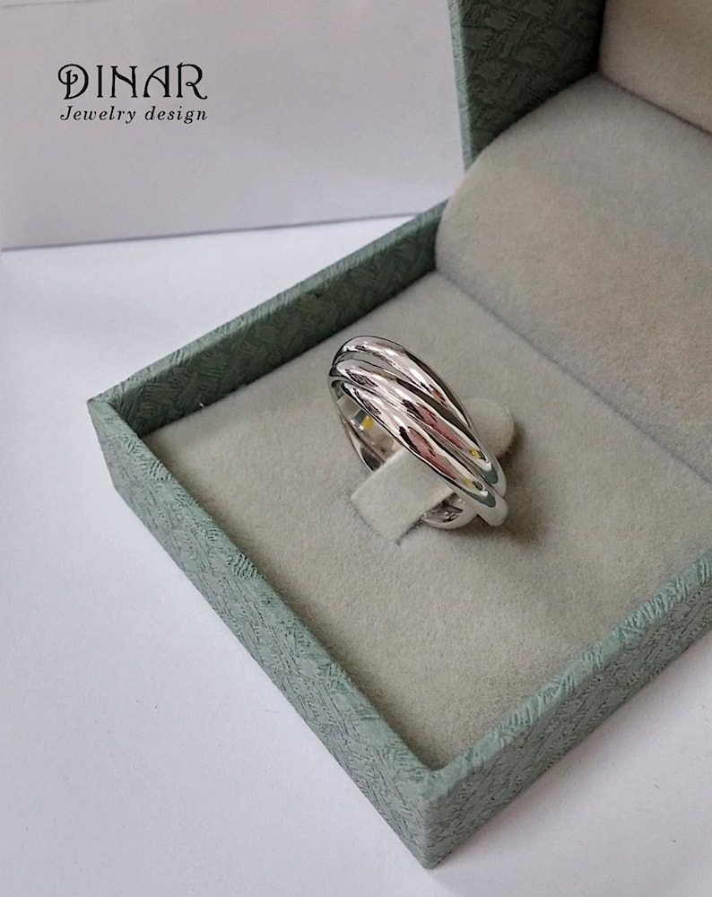 Ring Overlap Silver Ring Three 3mm Interlocking Rings Overlapping Eternity Wedding ...