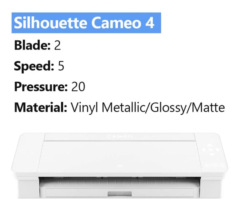 Może przedstawiać: Biała maszyna do cięcia Silhouette Cameo 4 z białą matą do cięcia. Tekst na maszynie brzmi "Cameo".