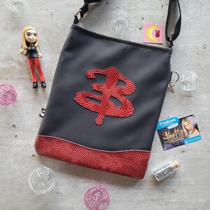 Black Slayer shoulder bag inspired by Buffy the vampire slayer BTVS Sarah Michelle Gellar Comics Series Geek fashion