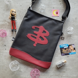 Black Slayer shoulder bag inspired by Buffy the vampire slayer BTVS Sarah Michelle Gellar Comics Series Geek fashion
