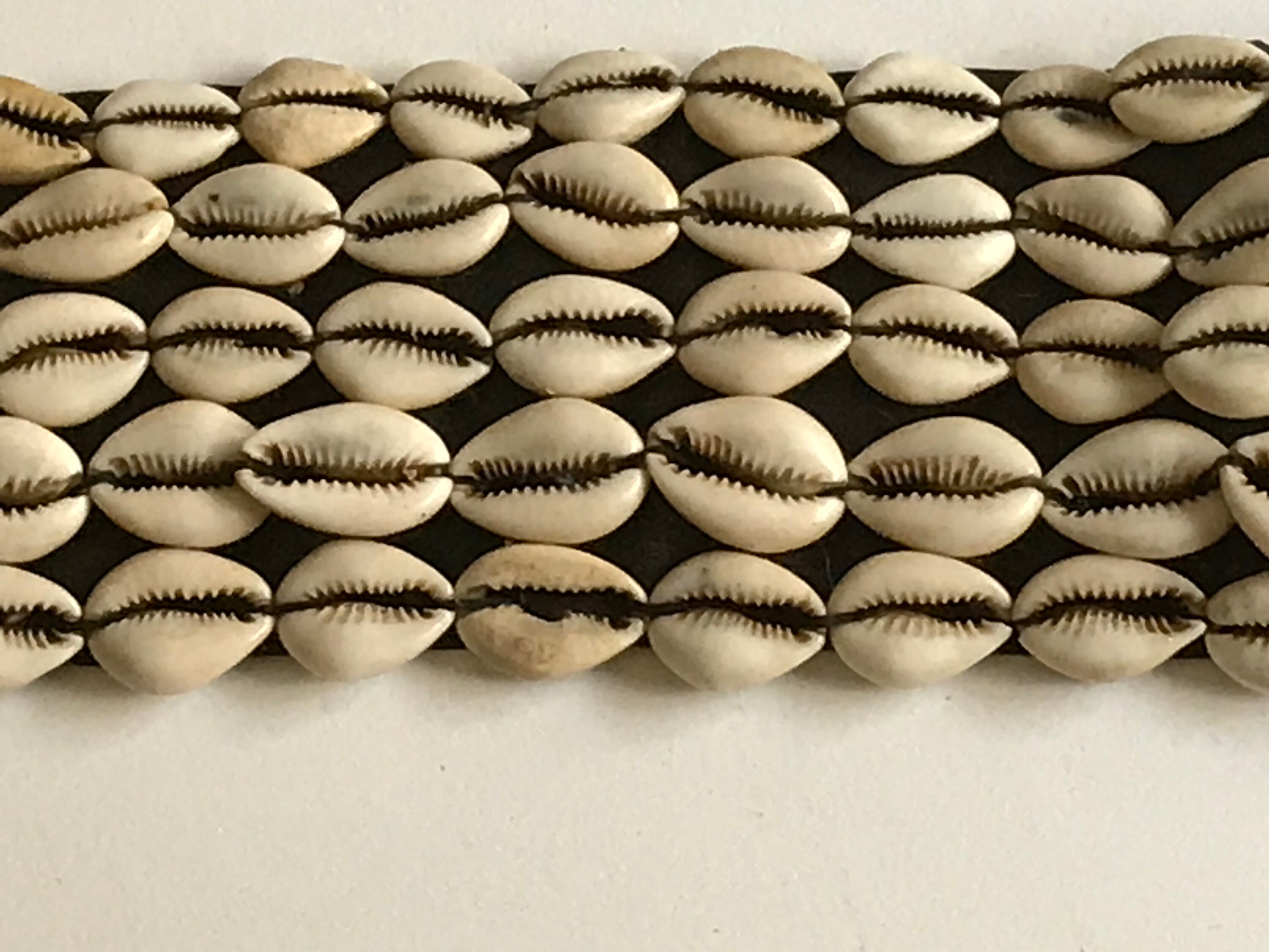 VTG ? Authentic Cowrie Shell Leather Belt Sz S or 26-27 W Cowrie Shell and Leather Belt 27.5 Inches X 3 Inches - Etsy main image 2
