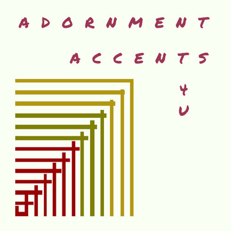 Peut inclure: Un motif g&eacute;om&eacute;trique avec une s&eacute;rie de rectangles imbriqu&eacute;s dans des tons d'or, de vert et de rouge. Le motif est intitul&eacute; "Adornment Accents" en lettres roses. Le mot "Yu" est &eacute;galement &eacute;crit en lettres roses.