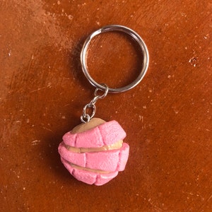 Chaveiro Pan Dulce Concha Rosa de Argila Polímera