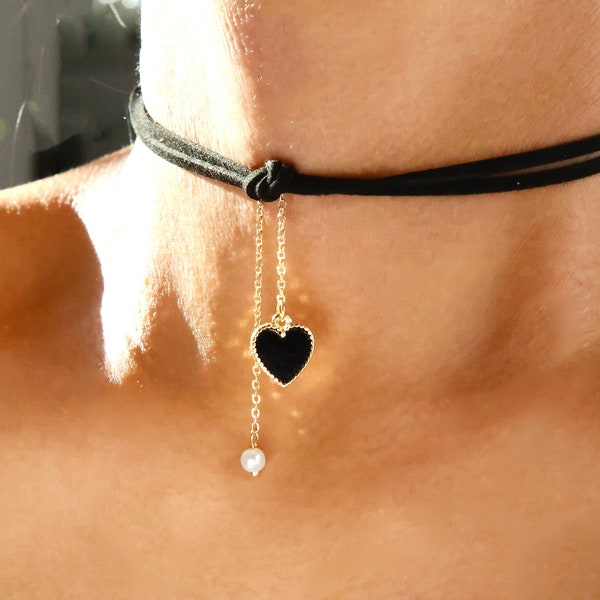 dangling heart pearl velvet choker / black suede choker heart charm / dangling heart charm black choker / black suede double choker heart