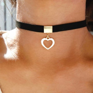 velvet gold heart choker / dangling heart black choker / black suede choker / heart charm choker black / black choker gold heart charm /gift