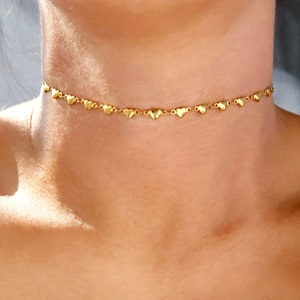 gold hearts stainless steel choker / gold repeating hearts choker / dainty gold heart choker / gold heart chain choker / shiny gold choker