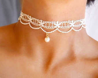 collar de gargantilla de encanto de perla de encaje blanco / boda de gargantilla de encaje blanco / gargantilla blanca de dama de honor / gargantilla de perla blanca colgante / victoriano blanco