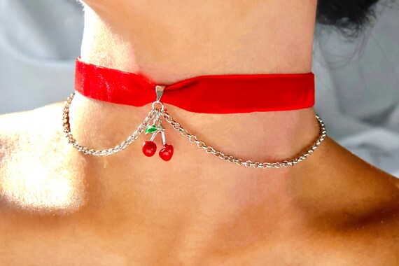 Red suede choker online