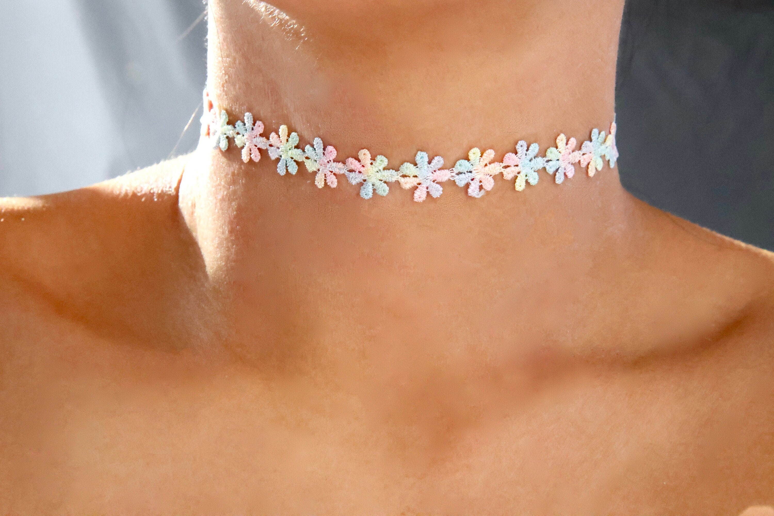 Daisy choker deals