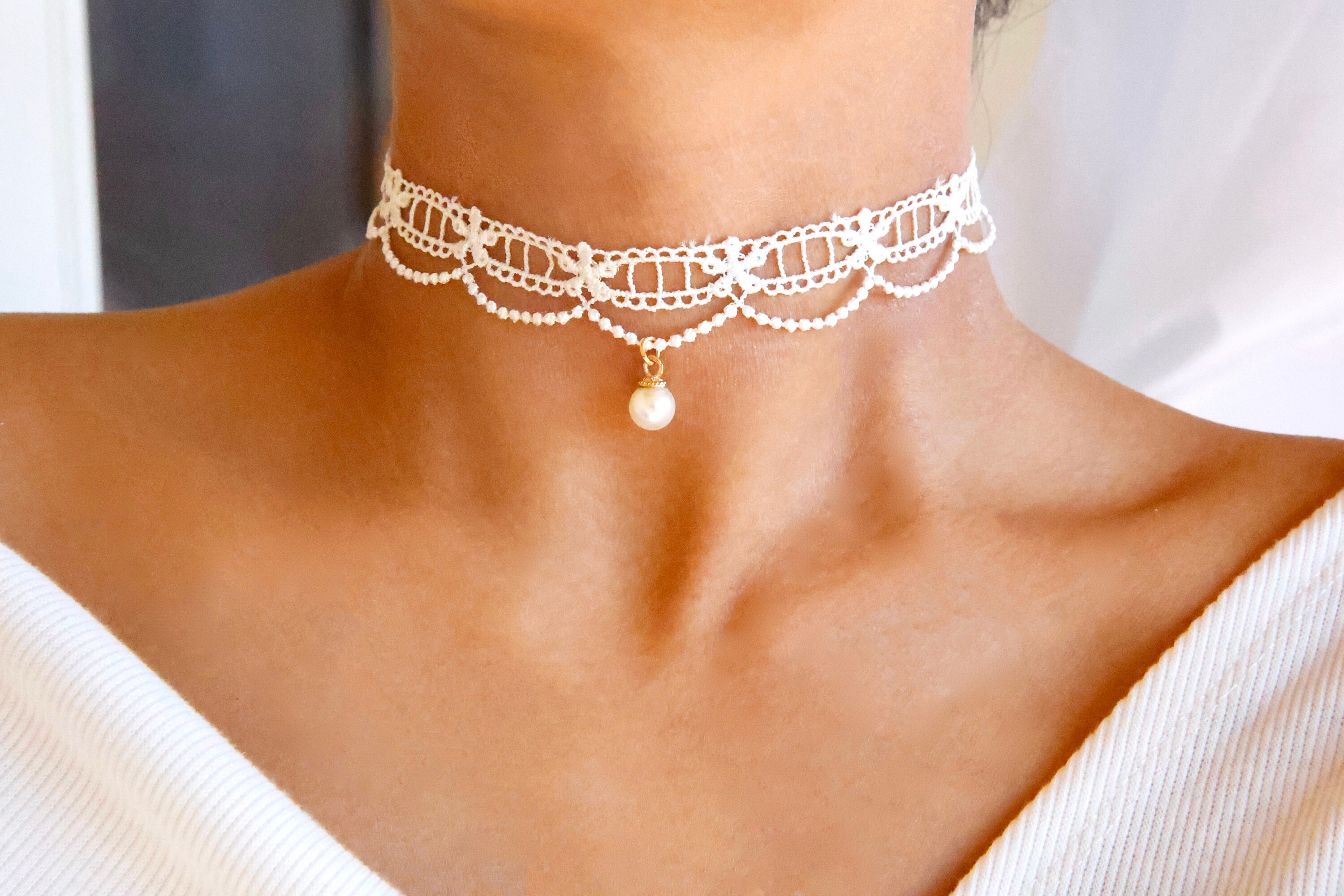 Off white lace choker necklace discount