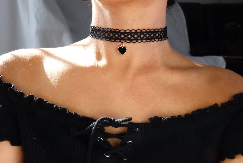 velvet lace choker heart charm / black velvet choker dangling heart / black choker heart charm /thick black velvet choker/thick black choker image 5