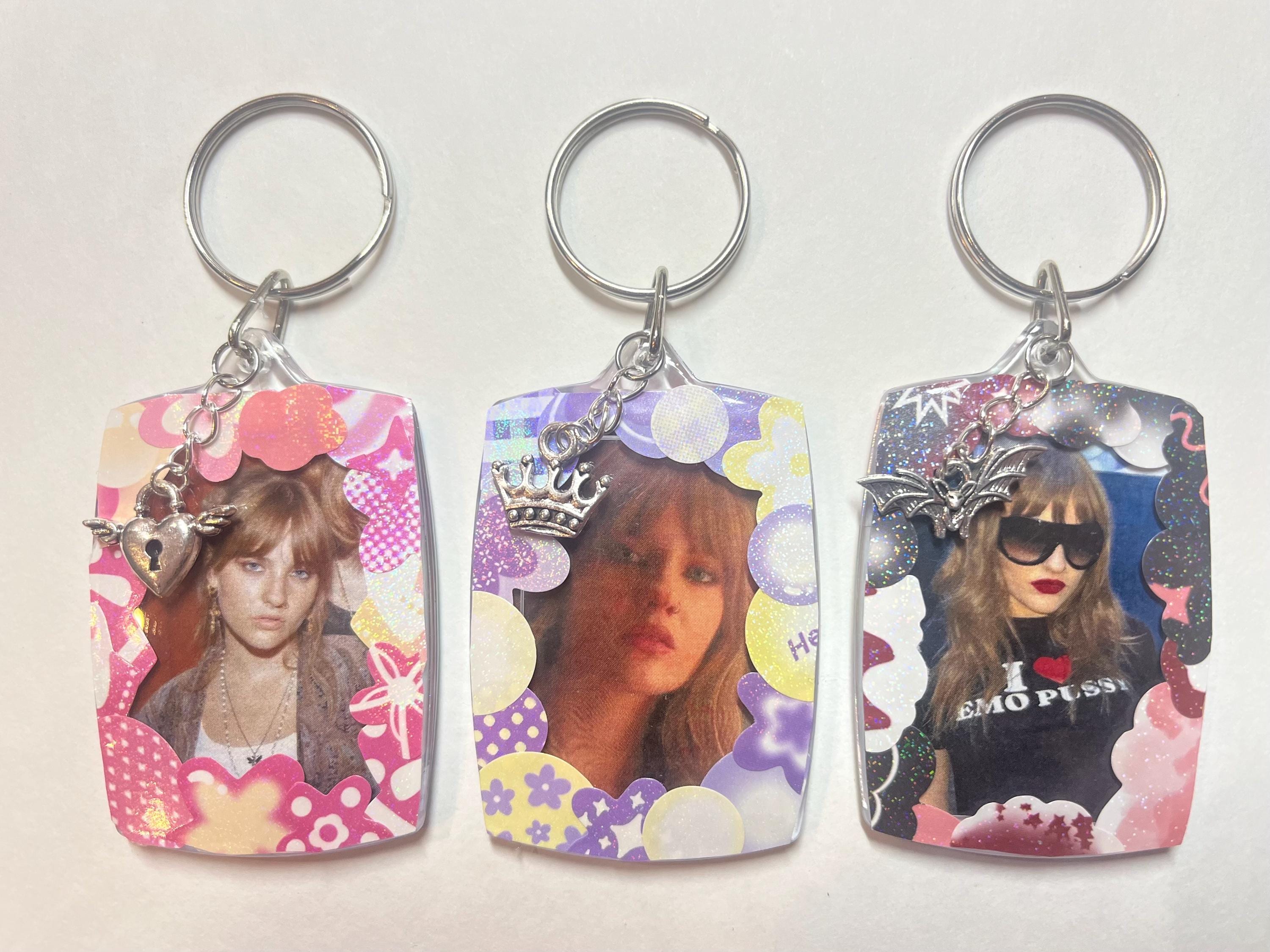 Victoria Di Angelis Maneskin Photocard Keychain Double Sided (see item details for size)