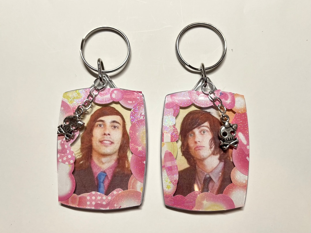 Vic Fuentes Kellin Quinn Pierce the Veil Sleeping With Sirens King for