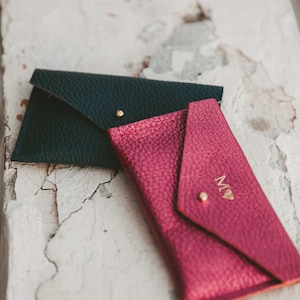Monogramm Lederkartenhalter in Orange, Pink und Türkis, Leder Reisekartenhalter, personalisierter Kartenhalter. Geschenk für sie, Geschenke hergestellt in Großbritannien.