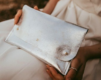 Personalised Silver Leather Clutch Bag, Metallic Evening Bag. Personalised Gift for Bride. Bridesmaid clutch bag set.