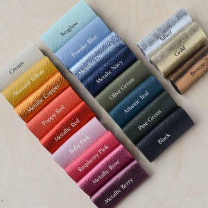 Leather colour palette showing lots of colours including cream, yellow, orange, red, pink, purple, blue, turquoise, green, teal, black, silver, gold and bronze.