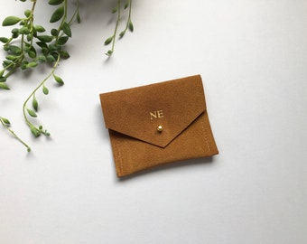 Porte-cartes de visite carré en daim brun clair personnalisé ou pochette à bijoux personnalisée