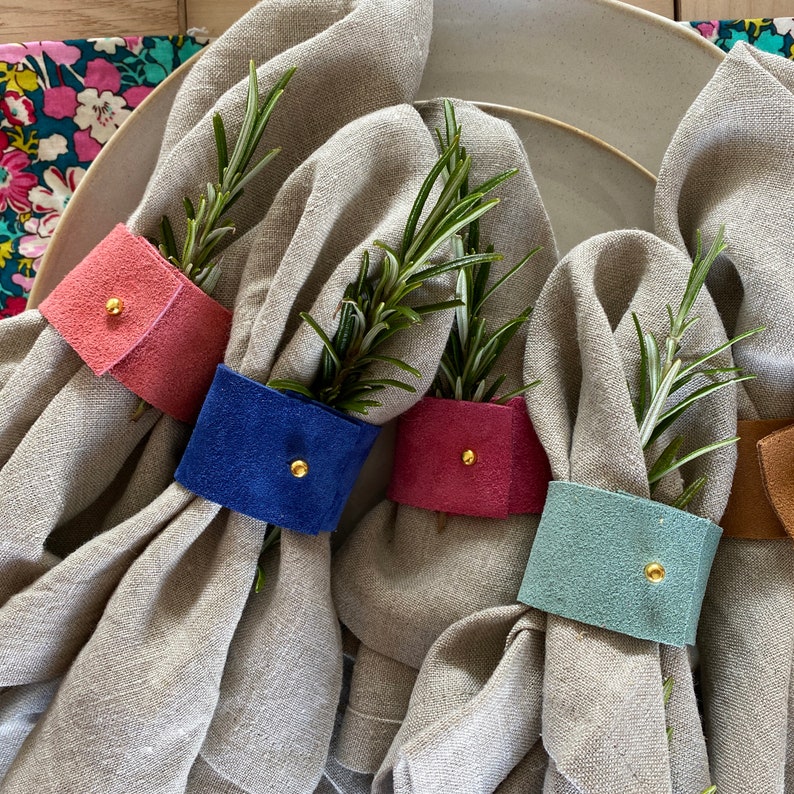 Colourful Suede Leather Napkin Ring in Tan Brown, Blue, Pink, Gold and Mint Green for Wedding Table Setting, Rainbow or Festival Theme image 4