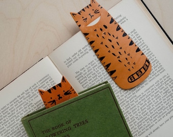 Cat Bookmark, Handpainted Leather Cat Bookmarks, Gifts for Cat Lovers, Gifts for Bookworms, Cat Mum or Dad Birthday Gifts.