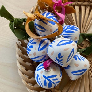 Handpainted Ceramic Christmas Baubles in Bright Blue Botanical Print - Hand Painted Christmas Decoration - Set of baubles - Xmas Bauble Pack