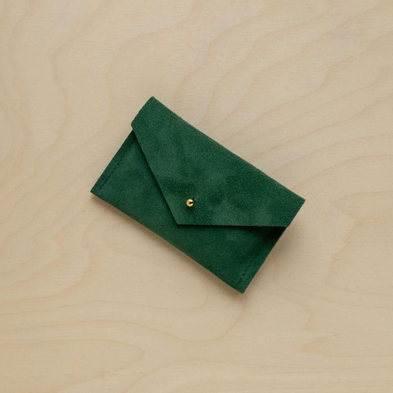 Cable Tidy Pouch Set. In-Ear Headphone Case. Personalised Wired Earphone Holder. Moss Green