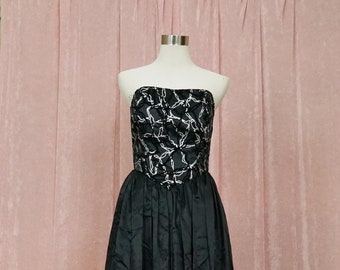 Vintage 80s Black and Silver Prom Dress with Glitter detail