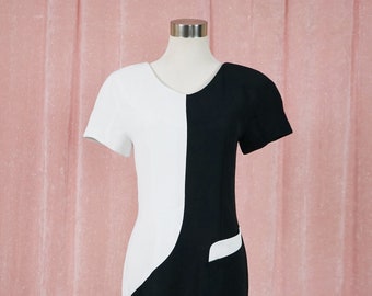 Black and White 80&#39;s with pocket Detail