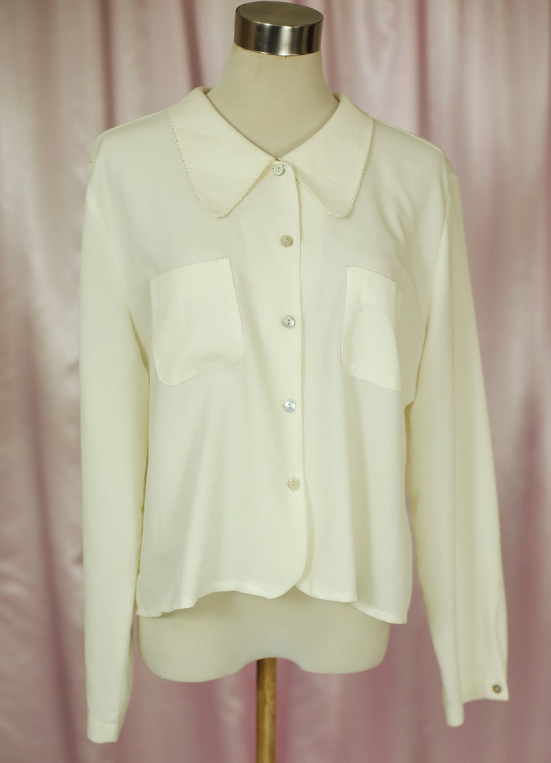 Cream Button Up Shirt with Sharp Collar 70s