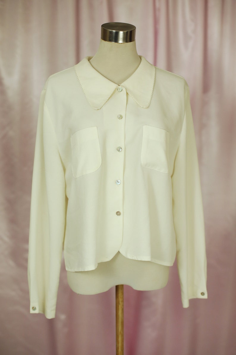 Cream Button Up Shirt with Sharp Collar 70s