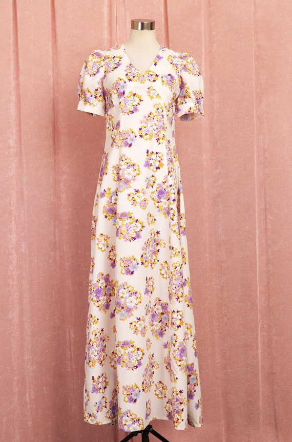 White Cream 60s floral Bridesmaids dress with purp