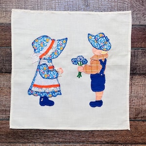 Vintage Sunbonnet Sue Quilt Piece Bundle: Antique Calico Fabric for Crafting