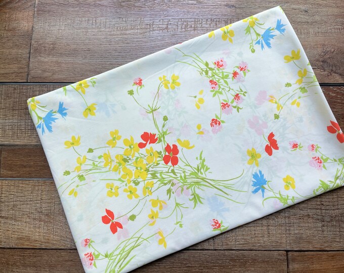 Vintage Sheet Fabric by the Half Yard, Classic Percale Vintage Bed