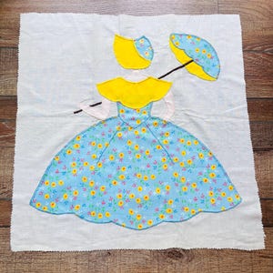 Vintage Sunbonnet Sue Quilt Piece: Antique Calico Fabric for Crafting