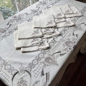 Set di tovaglie antiche ricamate a mano Madeira - Lino traforato portoghese, 11 tovaglioli