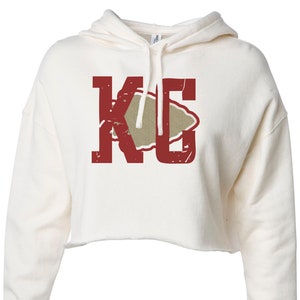 Adidas crop clearance top hoodie outfit