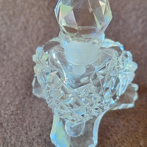 Vintage Collectable Multifaceted Art Deco Crystal Perfume Bottle and Stopper with Diamond Shaped Glass