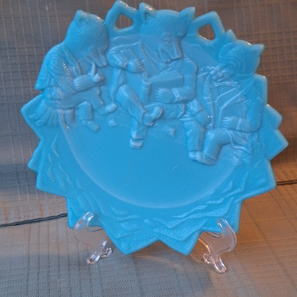 Vintage Teal, or Blueish Green Westmoreland Milk Glass Roosevelt Bears Plate