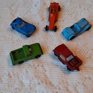 Lot of Five VintageTootsie Toy Cars Ranging from Mid 1950s to Early 1960s