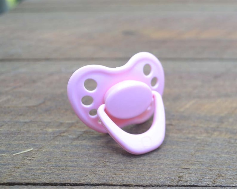 SALE! Reborn Doll Supplies Magnet for Pacifiers or Bows Great PRICE!