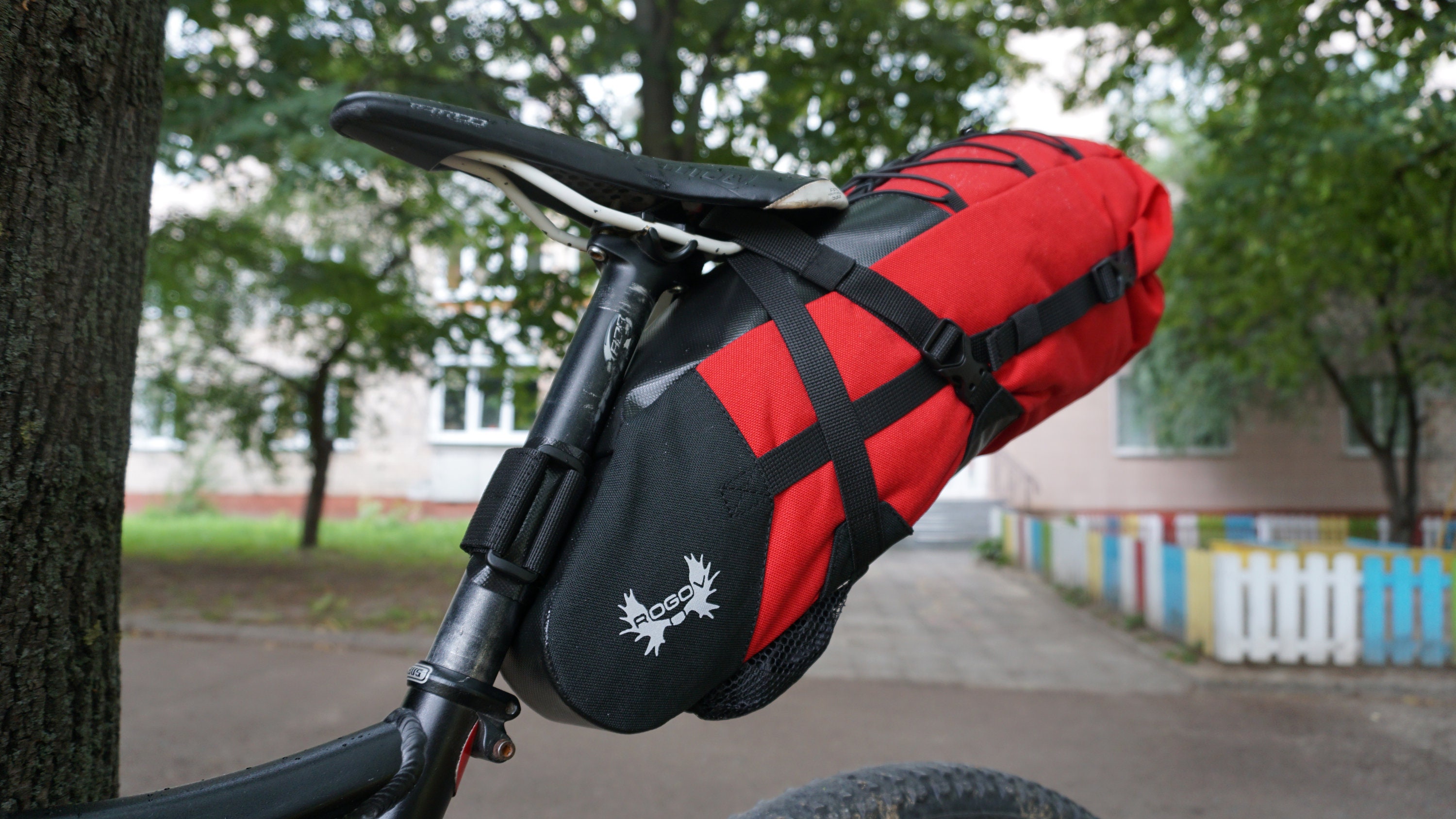 Red bike saddle bag sale