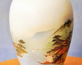 Elegant Gyokuzan Antique Satsuma Vase