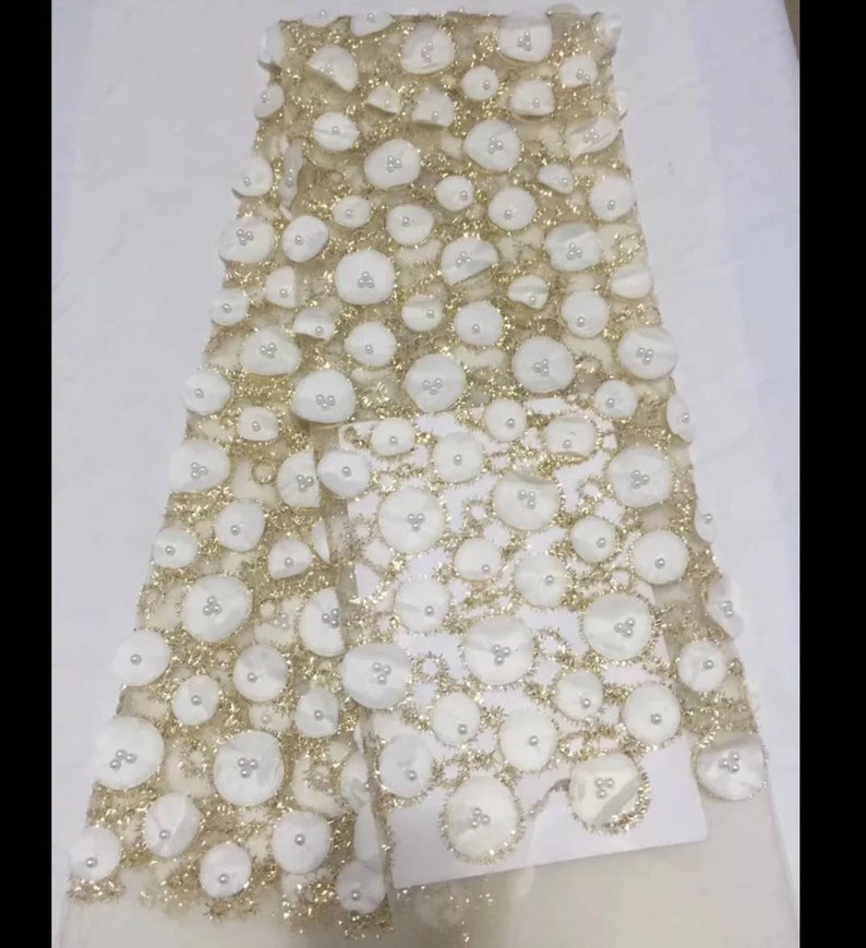 3D Flowers Latest White African Lace Fabrics 2019 High Quality Lace With Sequins Beaded Nigerian Lace Fabric For Wedding