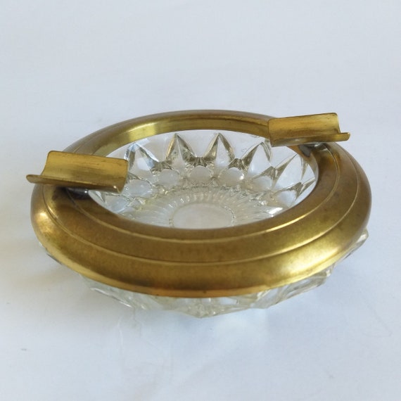 Ashtrays and magazine racks from the 70s craibas.al.gov.br