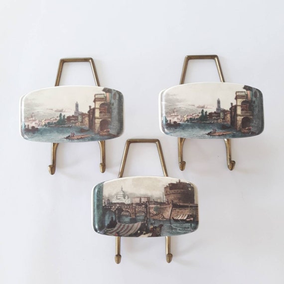 Set di 3 Vintage italiano muro Ganci gancio di cappotto Etsy Italia Set di 3 Vintage italiano muro Ganci gancio di cappotto Etsy Italia