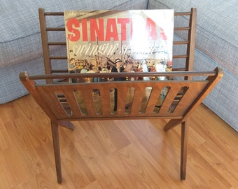 Mid Century Modern Magazine Rack, Stand record, Titolare di giornali di legno, Piegatura, Design di Niko Kralj, Home Decor, anni '60 Mid Century Modern Magazine Rack, Stand record, Titolare di giornali di legno, Piegatura, Design di Niko Kralj, Home Decor, anni '60