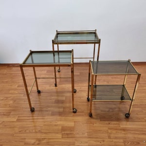 Set mit 3 Satztischen aus Messing und Glas, Italien, 70er Jahre