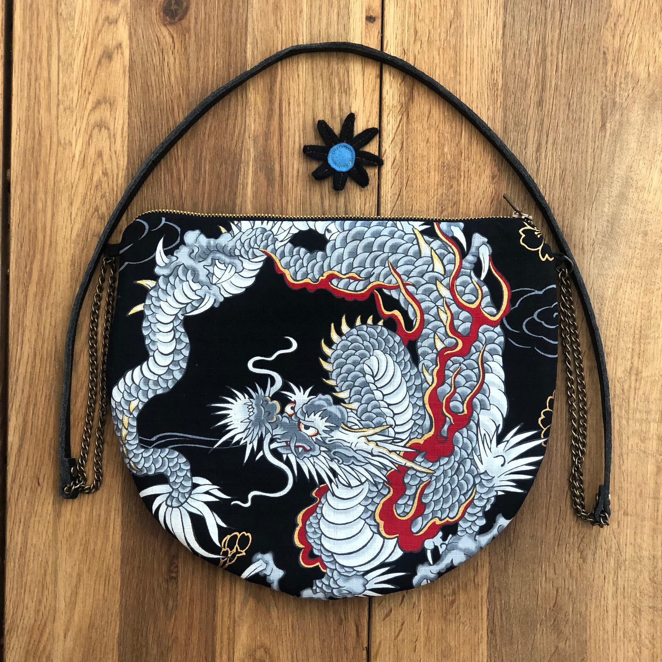 Dragon Print Shoulder Chain Bag