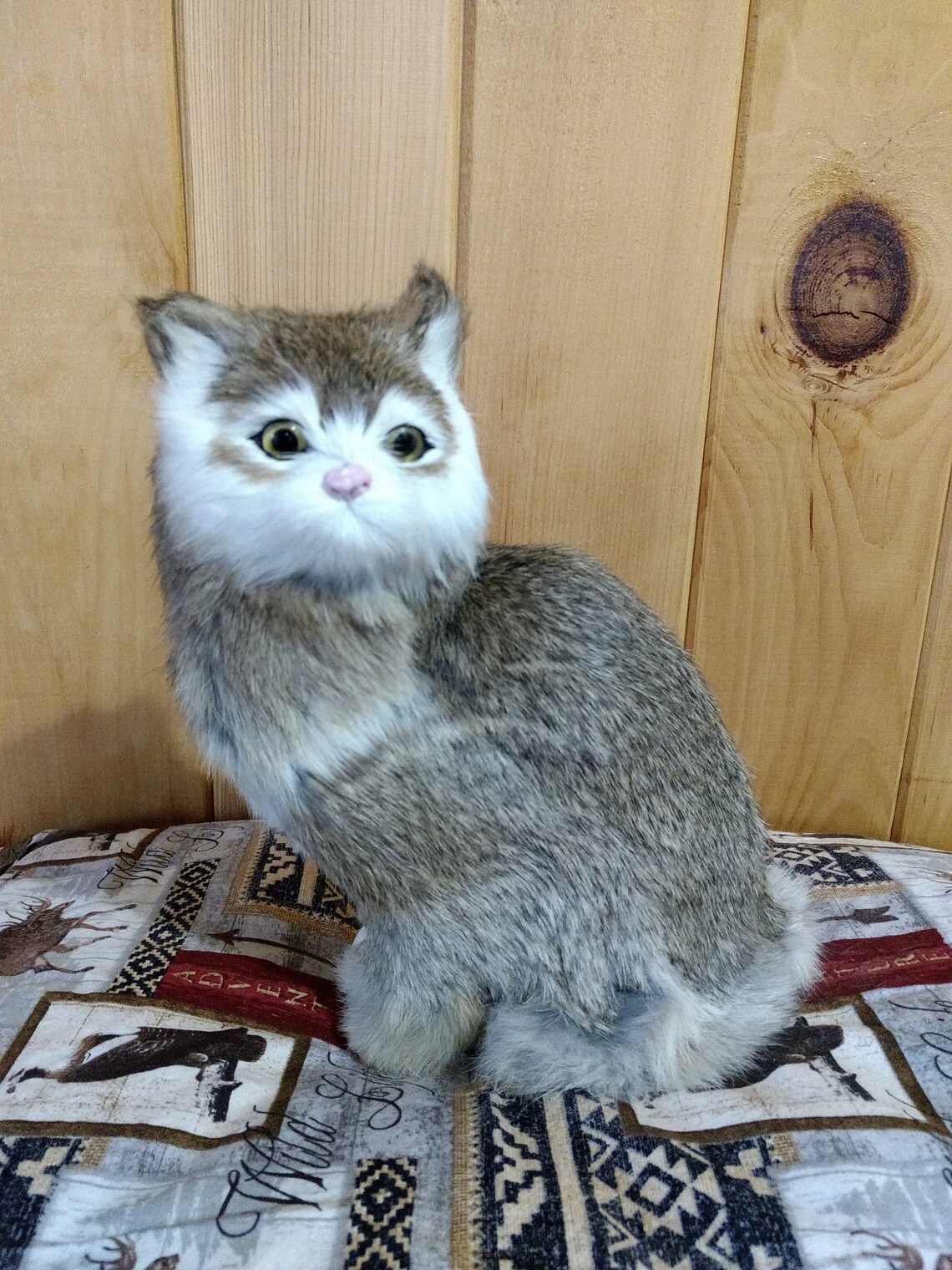 lifelike cat statue
