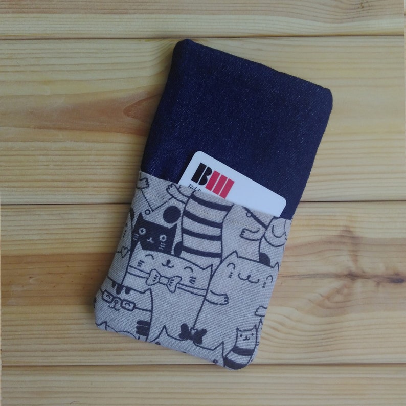 iPhone Xs / Xs Max / Xr / 12 / 8 / X / 7 / 7 Plus /Se/ 6/ 6 Plus / 5 Funda Móvil Tela Gatos y Vaquero Botón bild 4